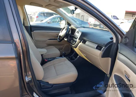 2016 Mitsubishi Outlander Se/Sel z USA, uszkodzony, nr VIN JA4AD3A38GZ013162